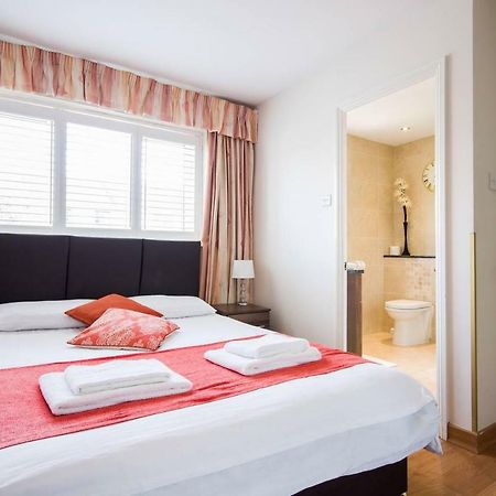 Spacious House, Sleeps 7 People Reading Exteriér fotografie