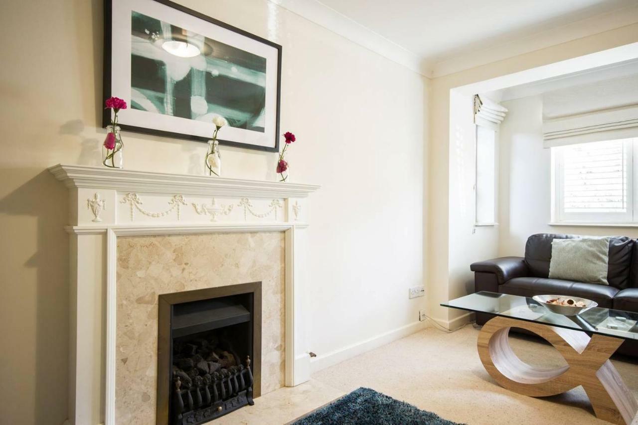 Spacious House, Sleeps 7 People Reading Exteriér fotografie